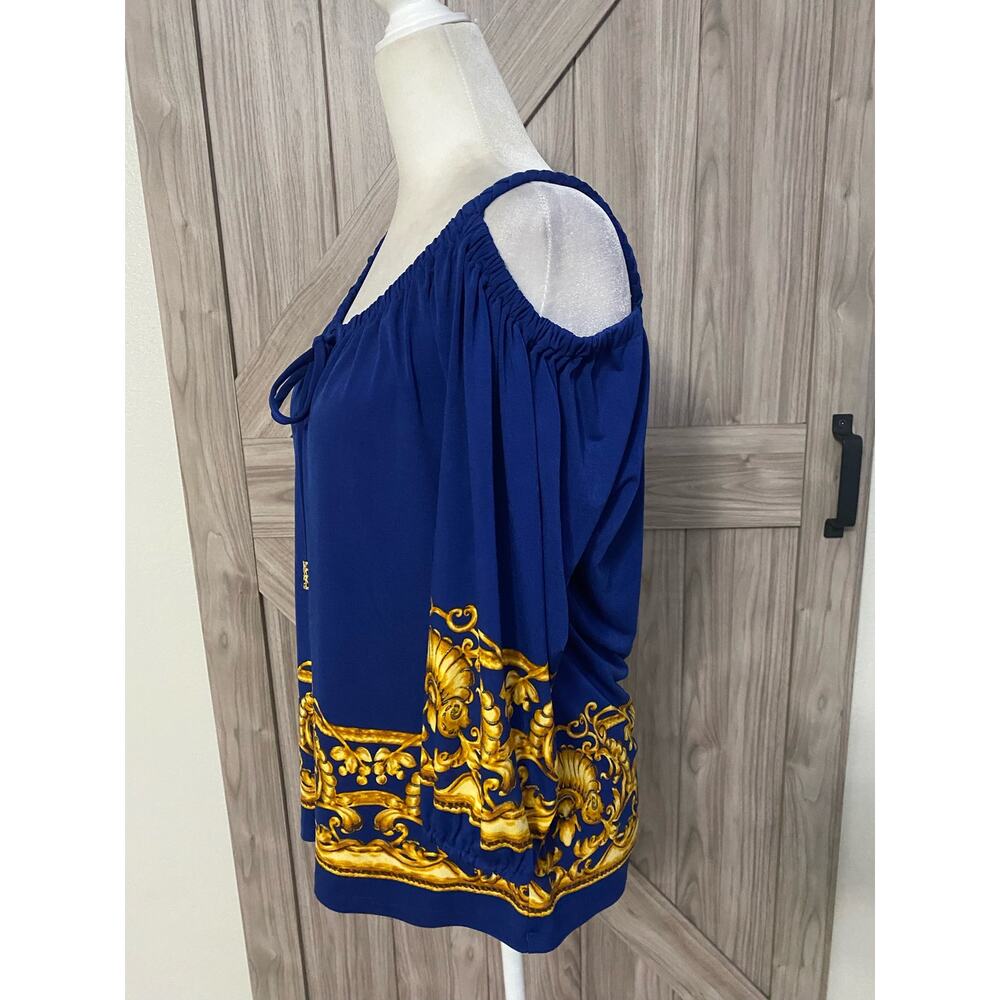 Cach Size Medium Keyhole, Front Top - image 4